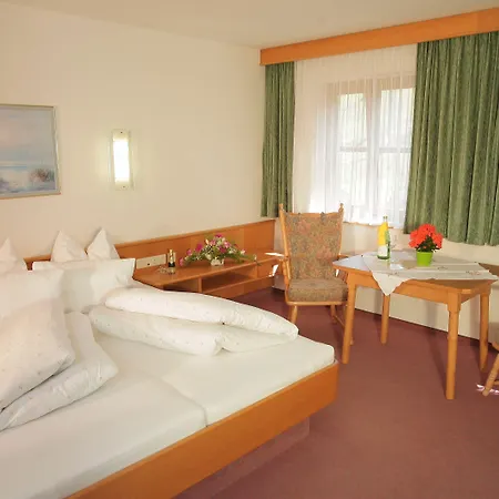 Alpengasthof Goetschenalm Guest house 3*