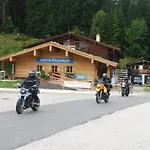 Alpengasthof Goetschenalm Konukevi 3*