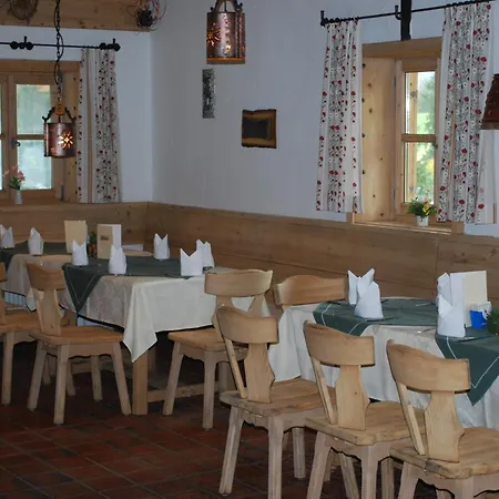 Guest house Alpengasthof Goetschenalm 3*